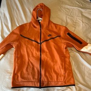 Large Nike tech pre owned